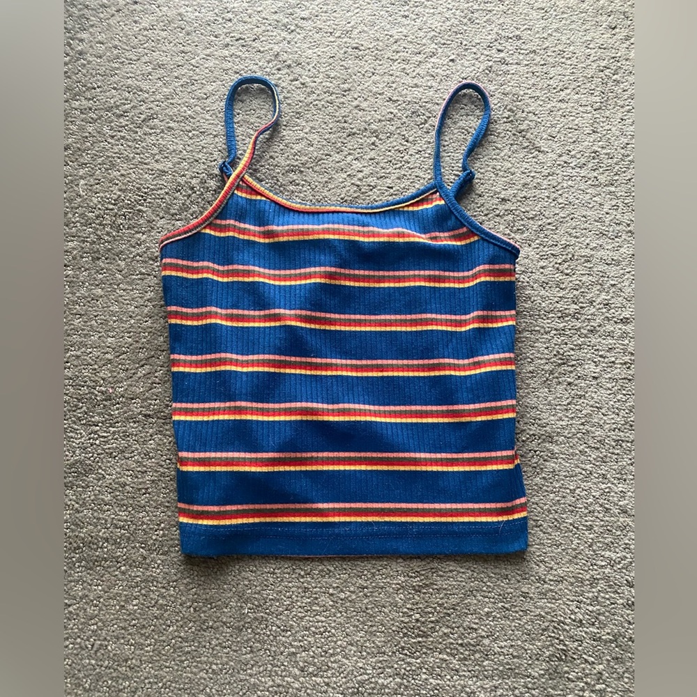 Tank top cropped with stripes.